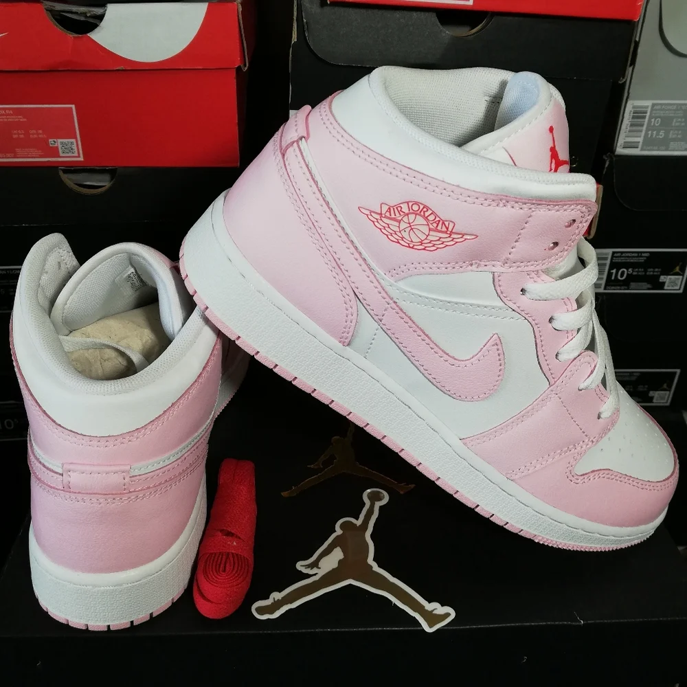 AIR JORDAN 1 MID "VALENTINES DAY" WOMEN'S US SIZE 8 BRAND NEW IN BOX - Picture 9 of 16